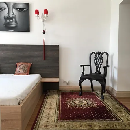 Cozy In The Heart Of Old Town Apartment *